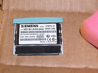 NEW - Siemens 6ES7951-0KE00-0AA0 E:03 Simatic S7-300 32kB 5V FLASH original box