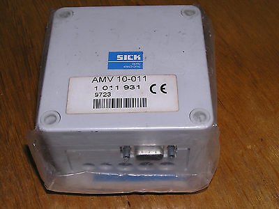 NEW old stock - Sick AMV10-011 1 011 931 / 1011931 CONNECTION MODULE 24VDC