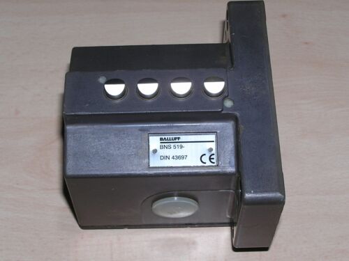 Unused - Balluff BNS 519-D04-D16-100-10 Mechanical Multiple Position Switch