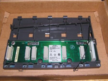 NEW - Schneider DTA 200 AS-HDTA-200 100087 42244800 Modicon TSX Compact open box
