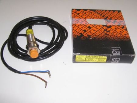 NEW old stock - IFM IGA2008 IGA-2008-ABOW Efector Inductive sensor original box
