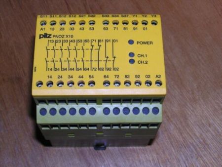 PILZ PNOZ X10 24DC 6S 40 3LED ID no. 774709 used excellent condition