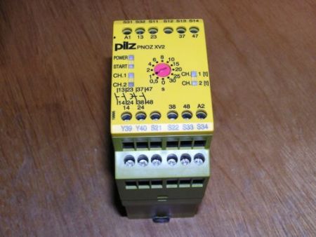 PILZ PNOZ XV2 30/24VDC 2n/o 2n/o t  ID no. 774500 used excellent condition