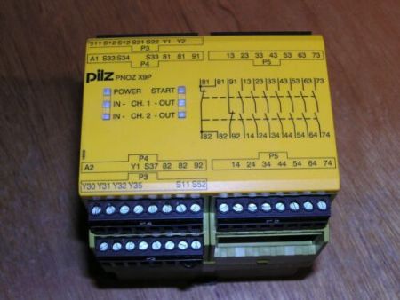 PILZ PNOZ X9P 24VDC 7n/o 2n/c 2so  ID no. 777609 used excellent condition