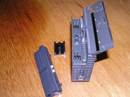 Siemens 6ES7331-7KB02-0AB0 E:01 Simatic S7-300 SM331 2*AI 12bit as new+connector