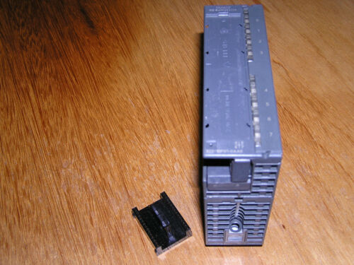 Siemens 6ES7322-1BF01-0AA0 E:04 Simatic S7-300 SM322 DO8 excellent condition
