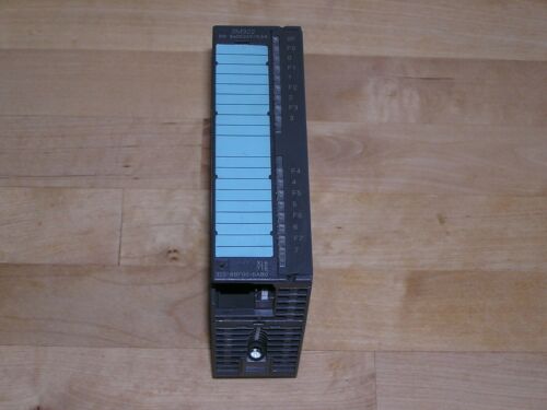 Siemens 6ES7322-8BF00-0AB0 E:05 Simatic S7-300 SM322 8DO used excellent condit.