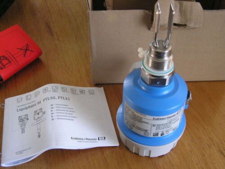NEW - Endress+Hauser E+H FTL50-FGQ2AA8G4A LIQUIPHANT M with FEL58 original box