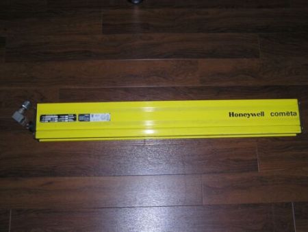Honeywell FF-SB14E08K SECURITRAM SB14 Safety Light Curtain Transmitter used good