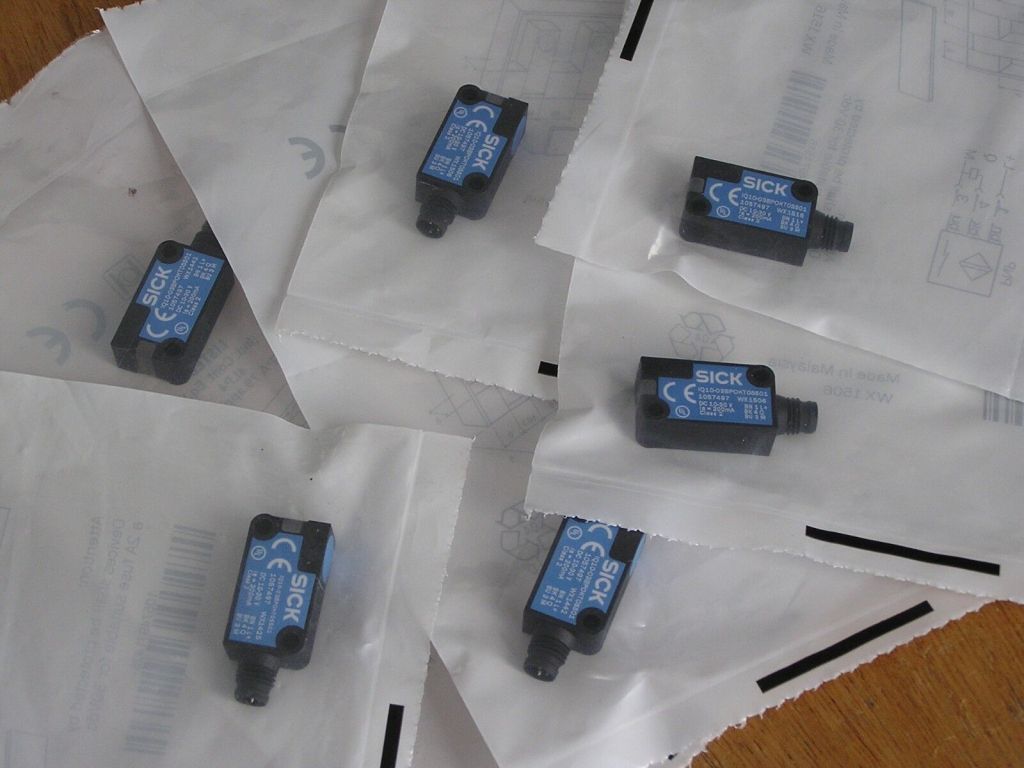 NEW - Lot of 6x SICK IQ10-03BPOKT0SS01 1057497 / 1 057 497 Inductive proximity